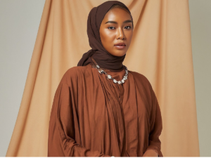 Read more about the article The Complete Guide to Selecting the Best Abaya Colours for Brown Skin